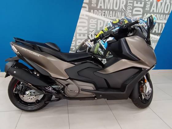 KYMCO AK 550i KYMCO AK 550i